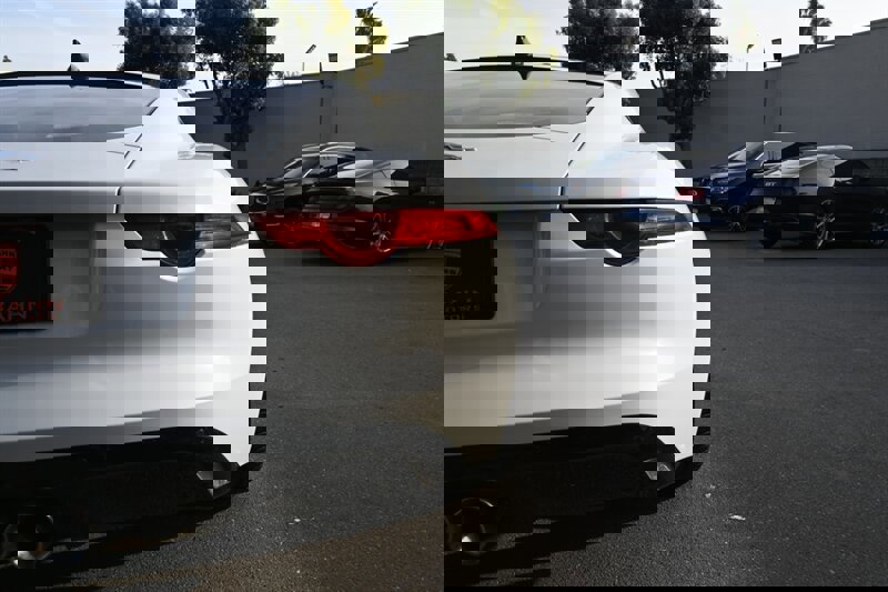 Used 2016 Jaguar F-TYPE S image 11