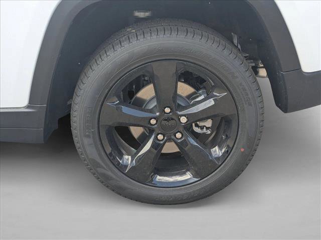 New 2025 Jeep Grand Cherokee Limited w/ Luxury Tech Group II image 10