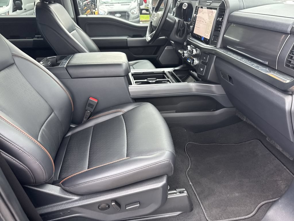 Used 2025 Ford F350 Lariat w/ Lariat Ultimate Package AWD/4WD image 16