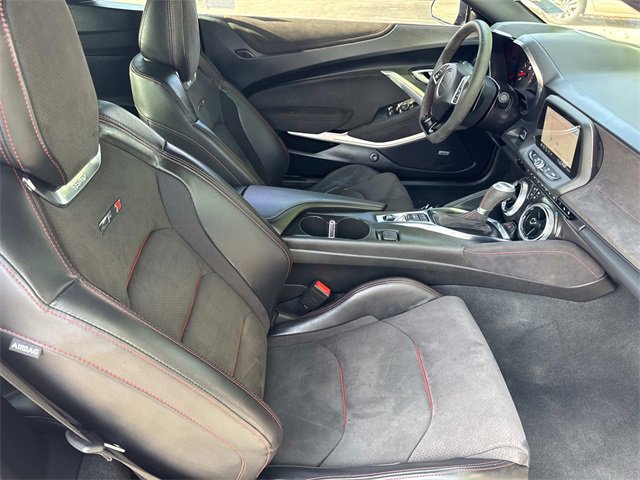 Used 2022 Chevrolet Camaro ZL1 image 32