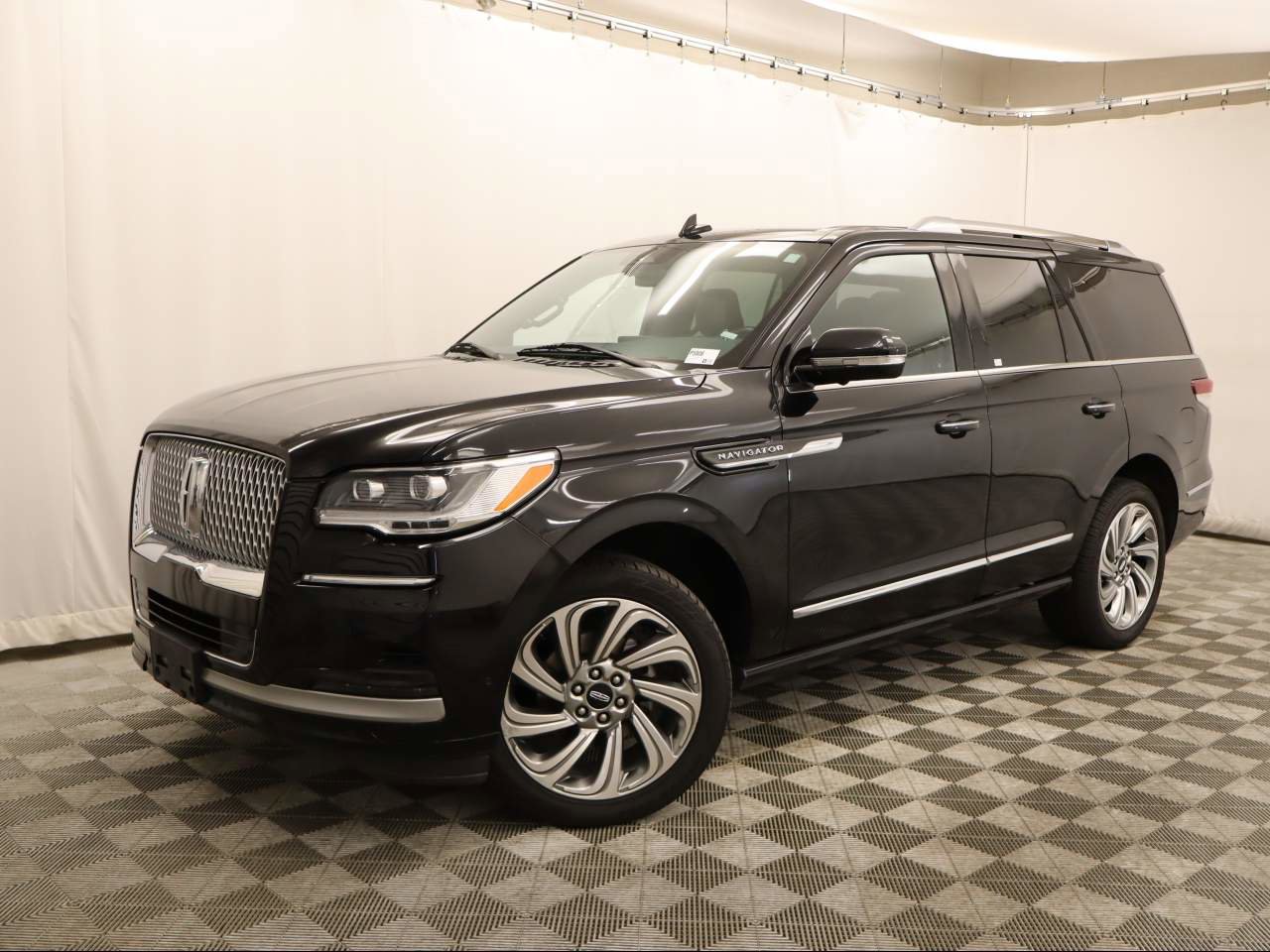 Used 2024 Lincoln Navigator Premiere