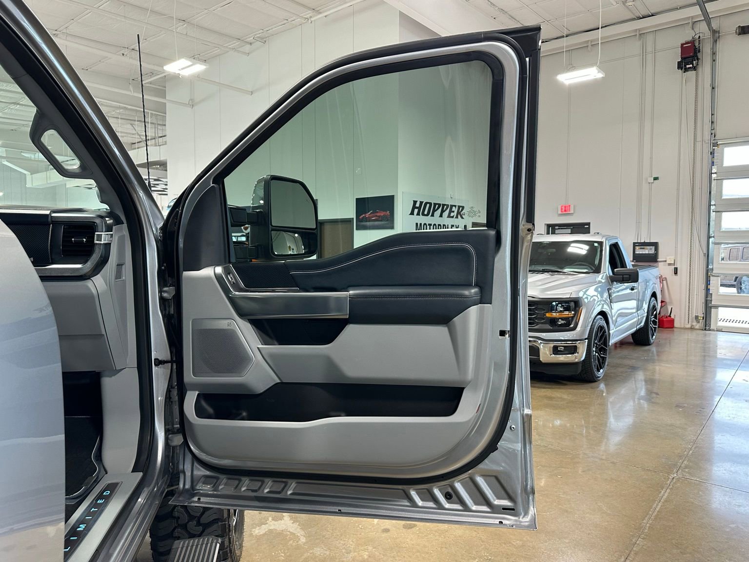 Used 2024 Ford F250 Limited w/ FX4 Off-Road Package image 50