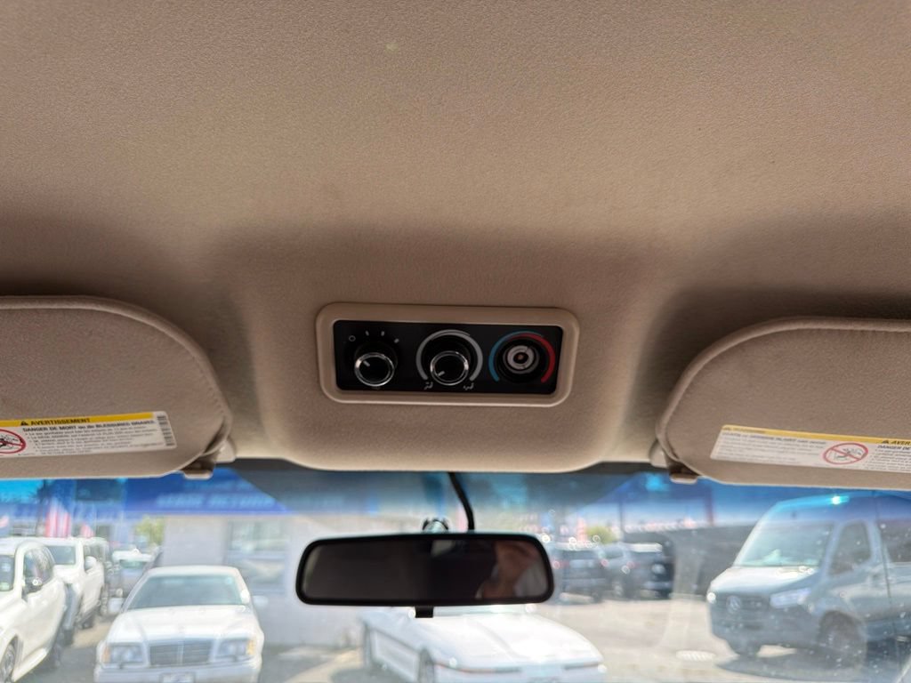 Used 2018 Chevrolet Express 3500 LT w/ LT Preferred Equipment Group RWD image 15