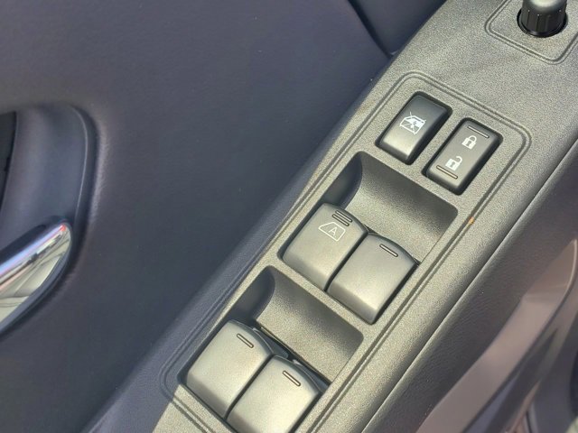 New 2025 Nissan Frontier SV w/ SV Convenience Package image 14