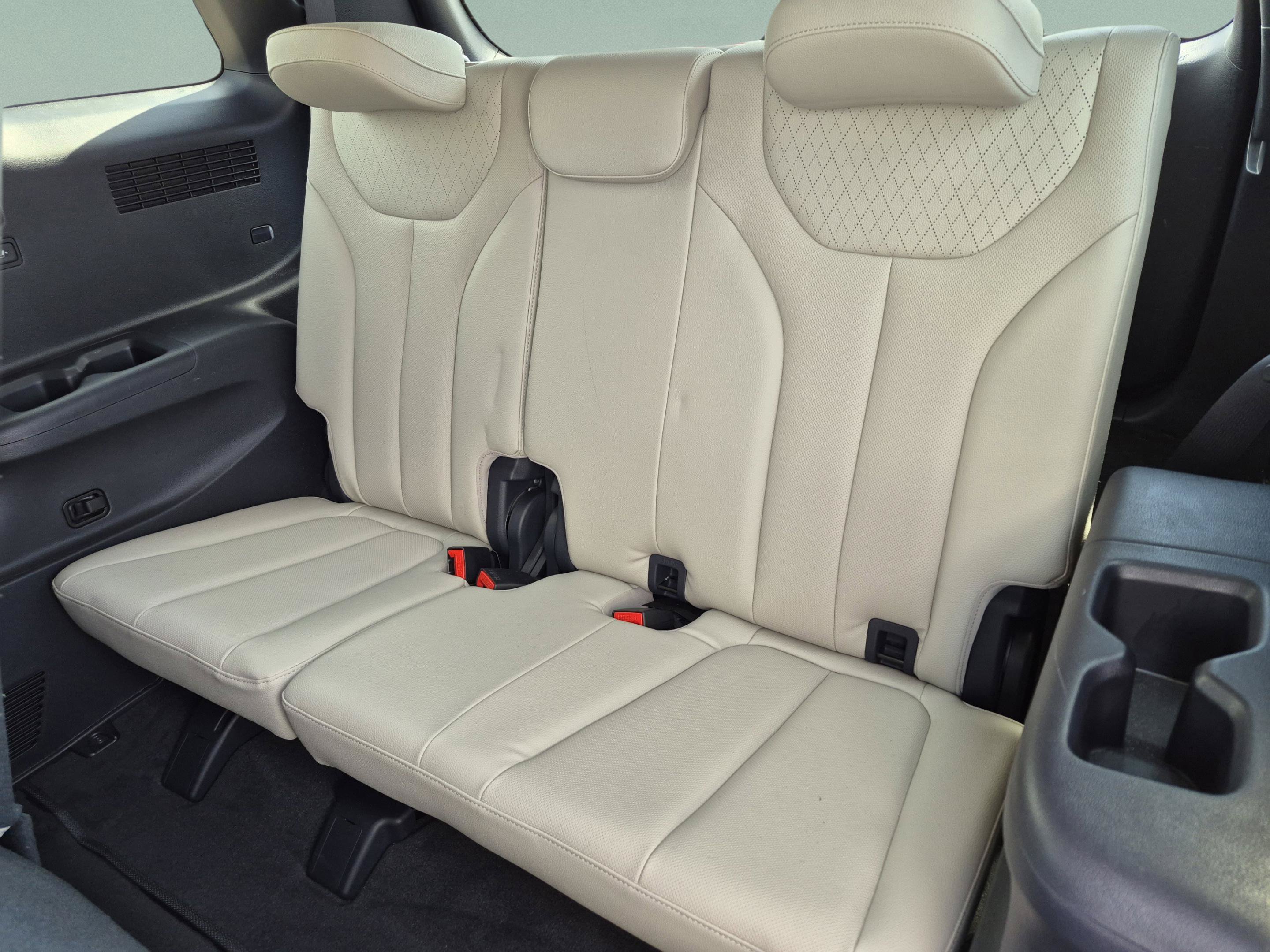 Used 2021 Hyundai Palisade SEL FWD image 18