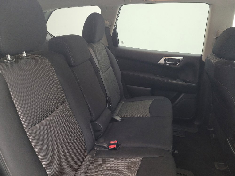 Used 2017 Nissan Pathfinder SV AWD/4WD image 19