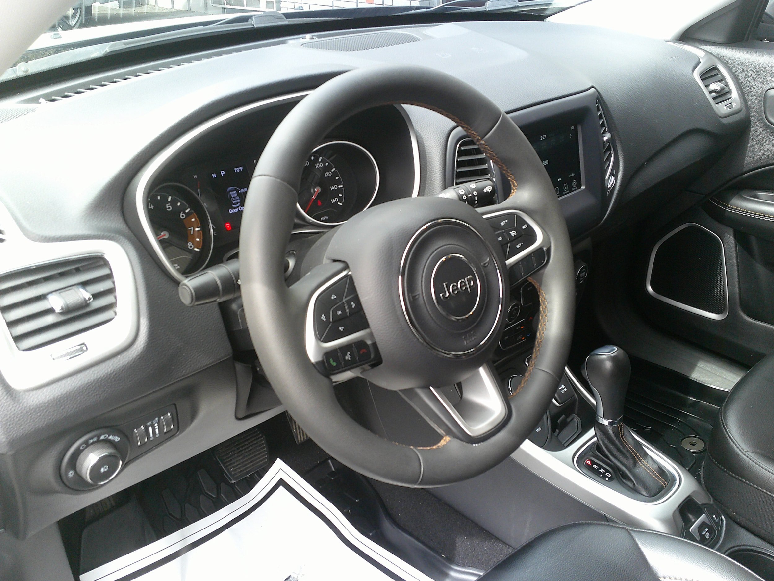 Used 2023 Jeep Compass Limited w/ Sun and Sound Group AWD/4WD image 27