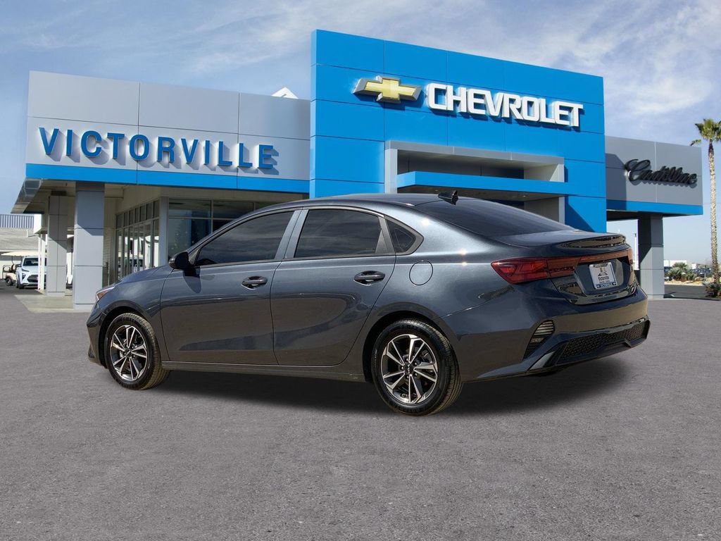 Used 2023 Kia Forte LXS w/ LXS Technology Package FWD image 6