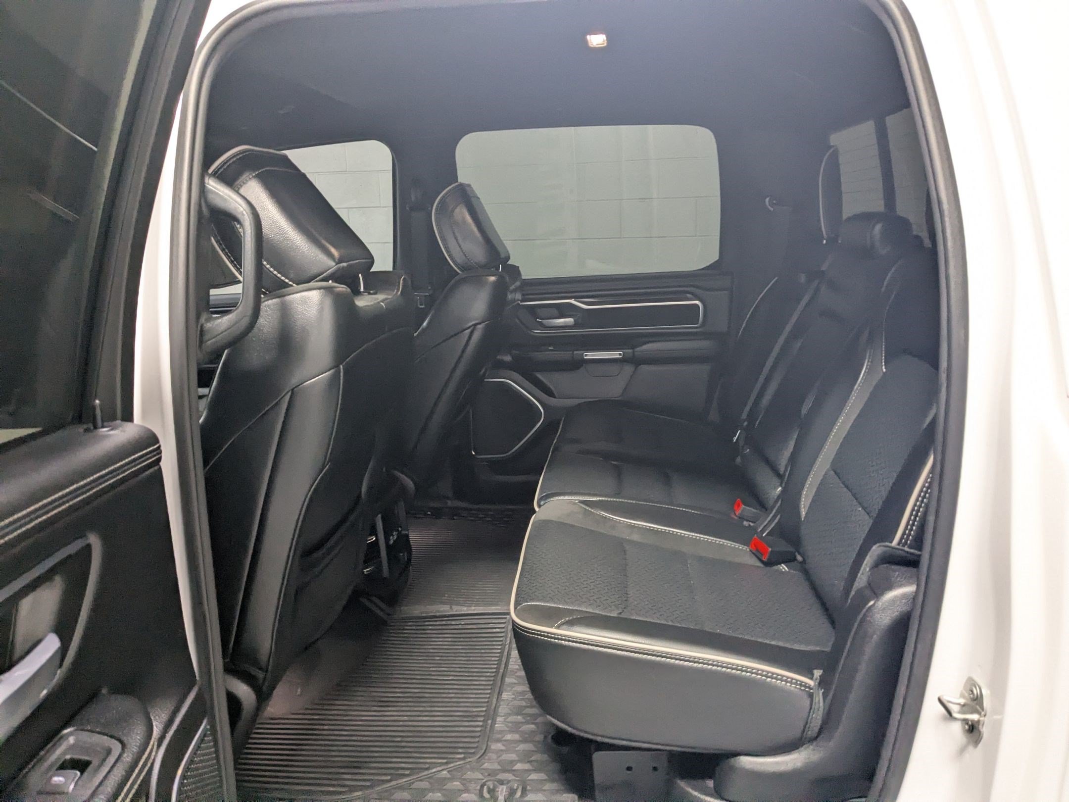 Used 2025 RAM 1500 Laramie AWD/4WD image 23