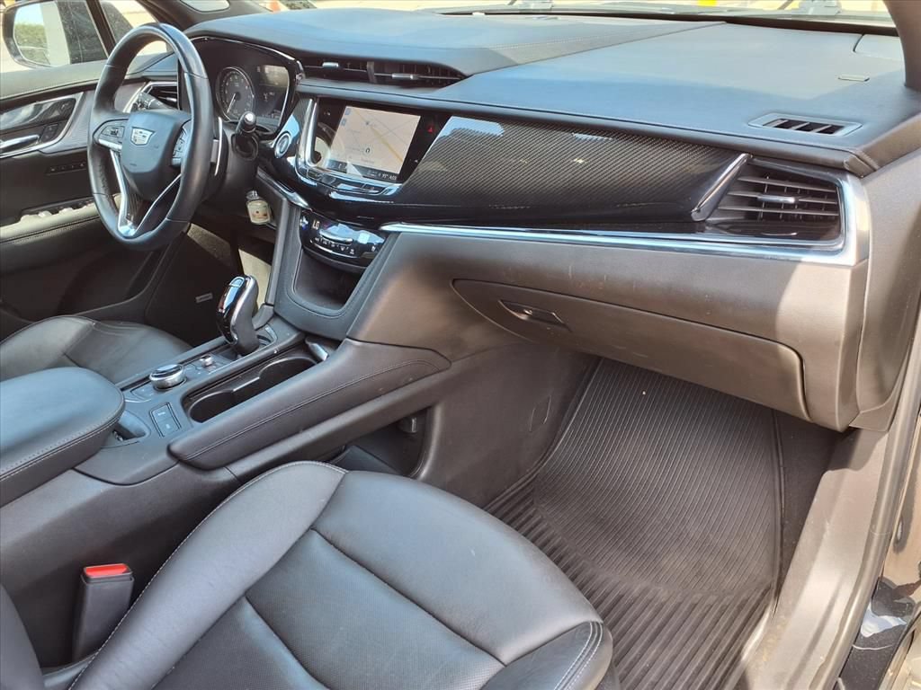 Used 2023 Cadillac XT6 Sport w/ Technology Package AWD/4WD image 8