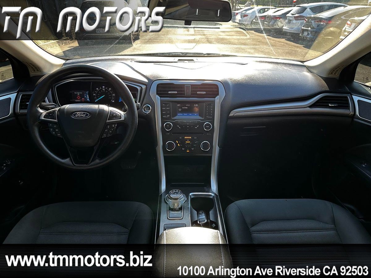 Used 2018 Ford Fusion SE image 7