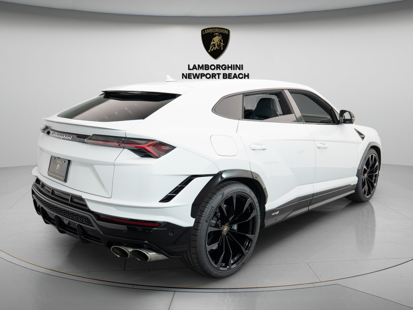 Used 2024 Lamborghini Urus S AWD/4WD image 7