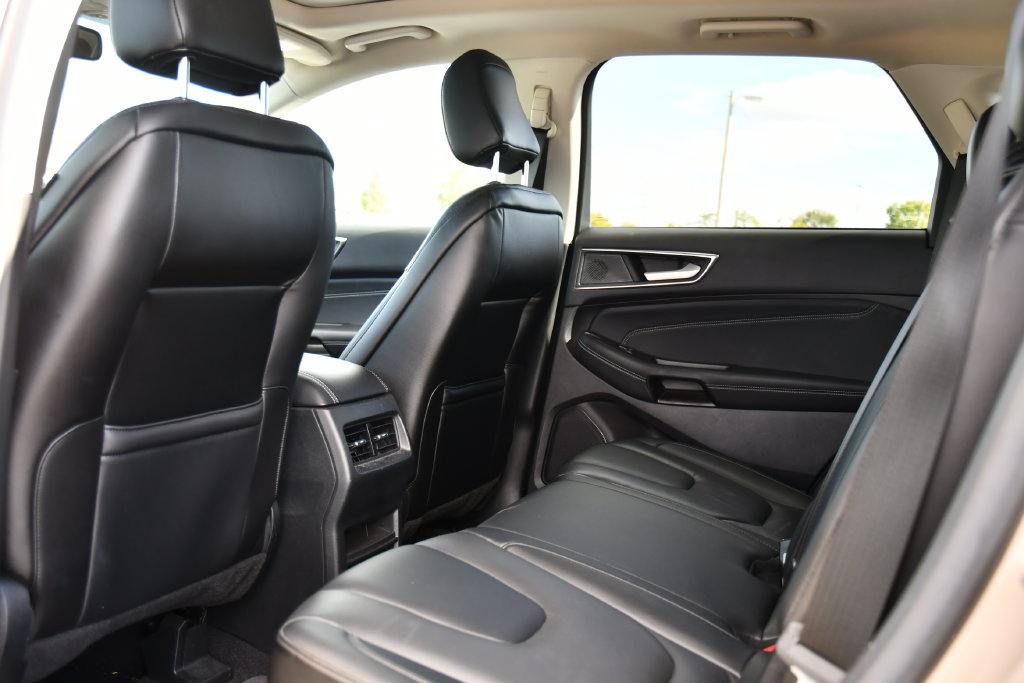 Used 2021 Ford Edge Titanium AWD/4WD image 20