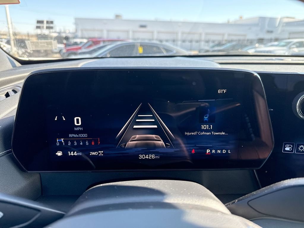 Used 2025 Chevrolet Traverse LT AWD/4WD image 13