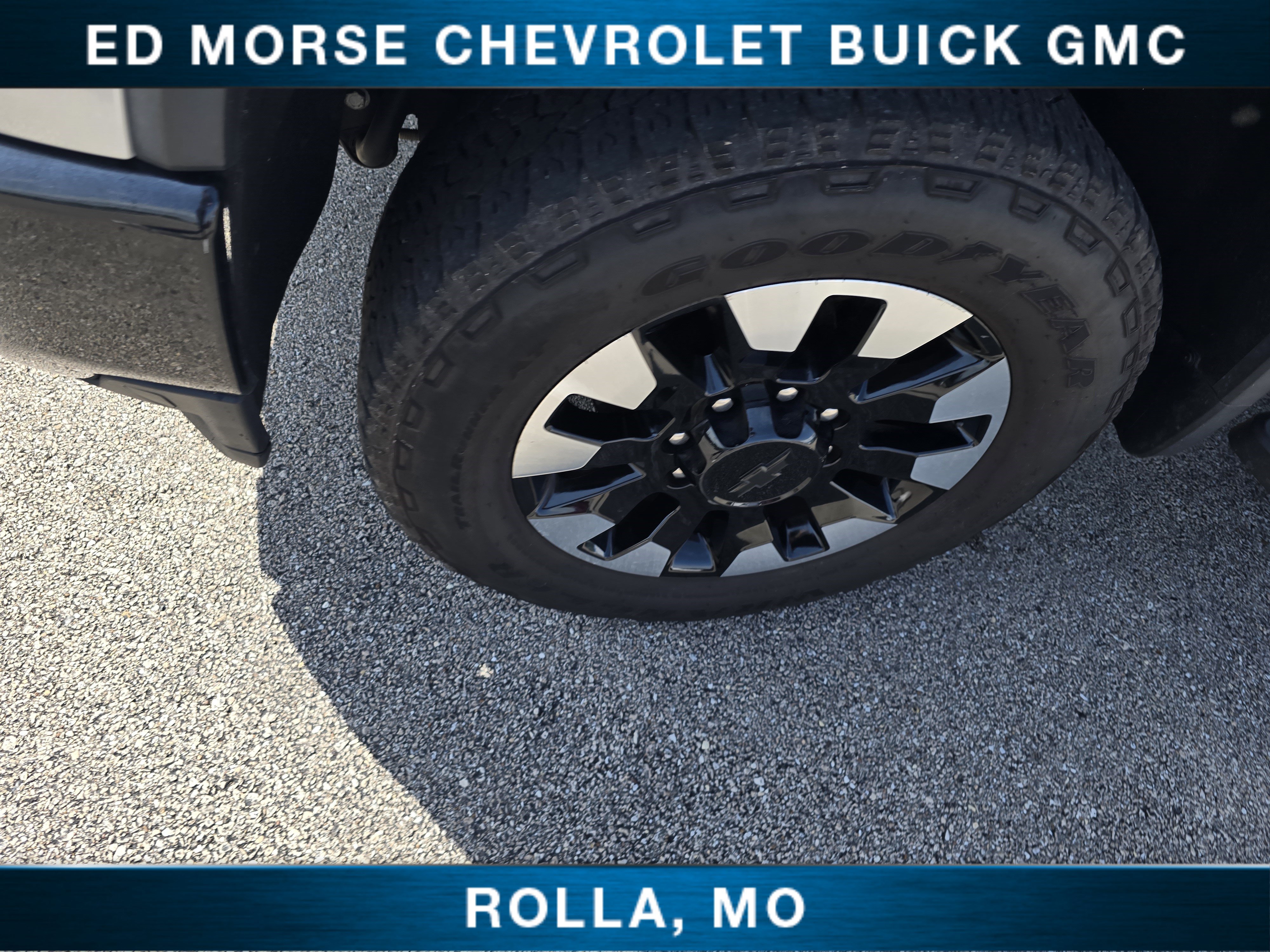Used 2020 Chevrolet Silverado 2500 Custom w/ Custom Value Package AWD/4WD image 9