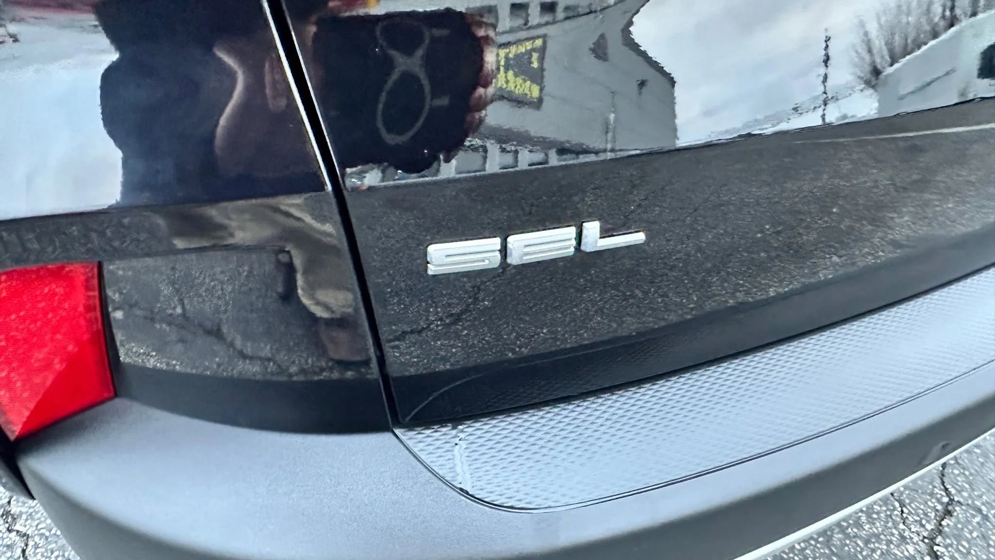 Used 2021 Ford Escape SEL image 9