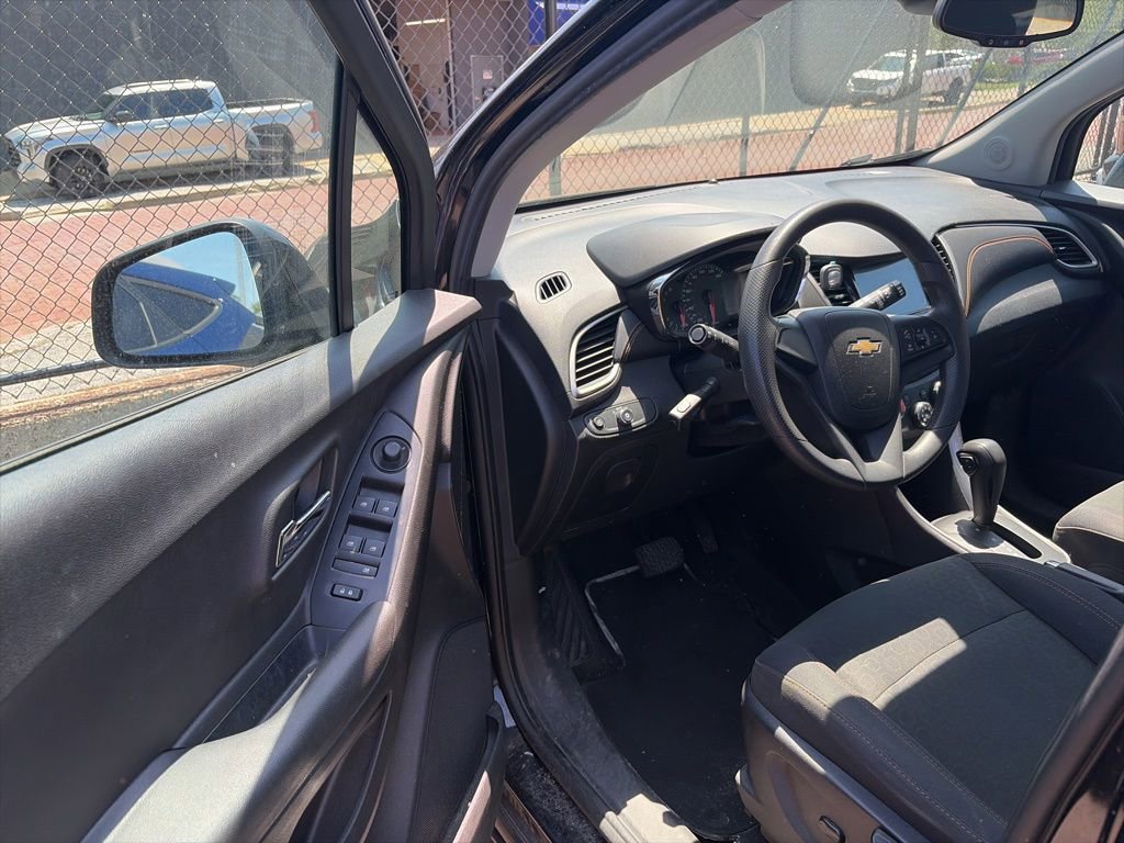 Used 2017 Chevrolet Trax LS AWD/4WD image 10