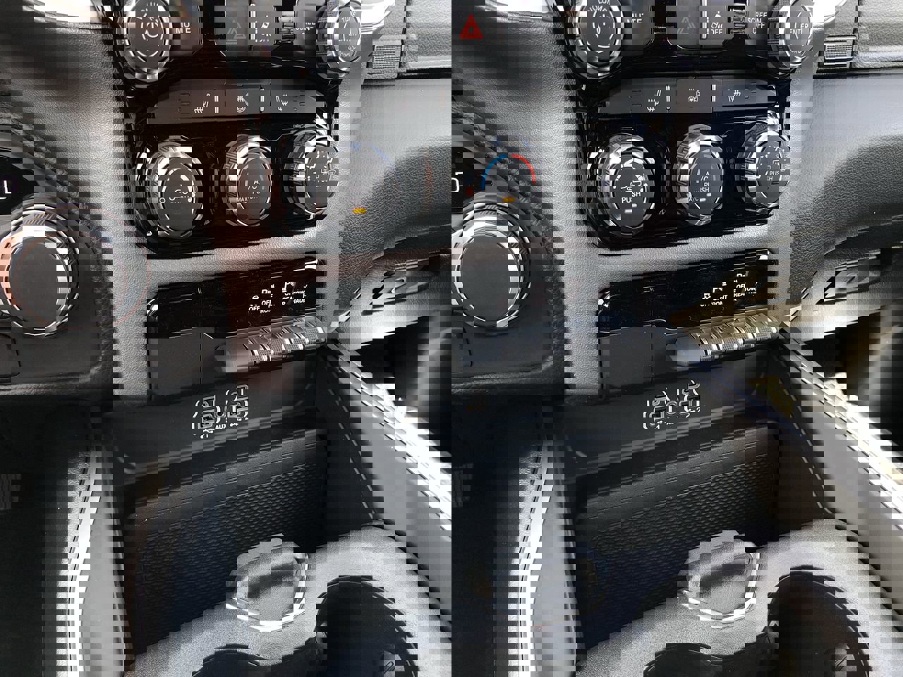 New 2026 RAM 1500 4x4 Crew Cab image 29