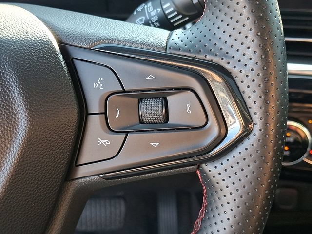 Certified 2024 Chevrolet Trax RS w/ Sunroof Package FWD image 23