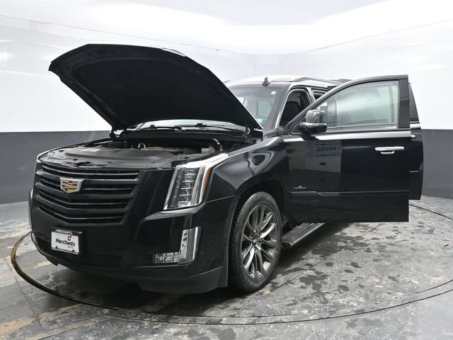 Used 2020 Cadillac Escalade ESV Platinum w/ Escalade Sport Edition AWD/4WD image 61