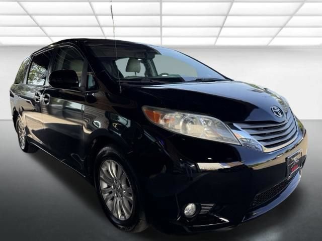 Used 2014 Toyota Sienna XLE