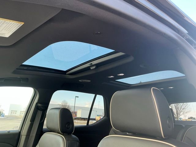 Used 2023 Chevrolet Traverse Premier w/ Redline Edition image 36