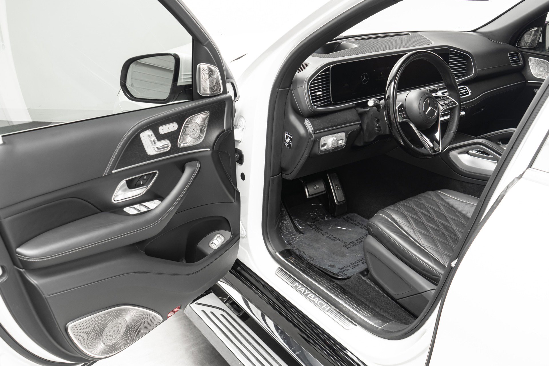 Used 2024 Mercedes-Benz Maybach GLS 600 4MATIC image 23