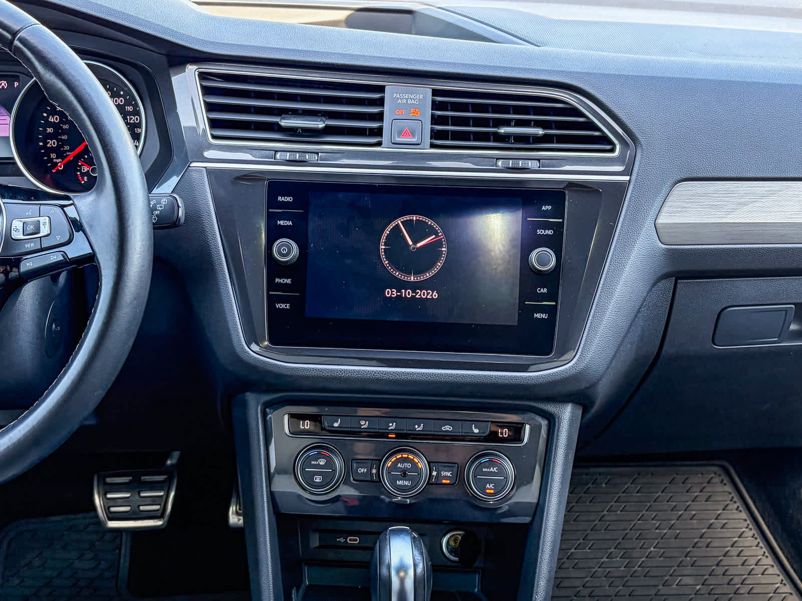 Used 2021 Volkswagen Tiguan SE R-Line image 24