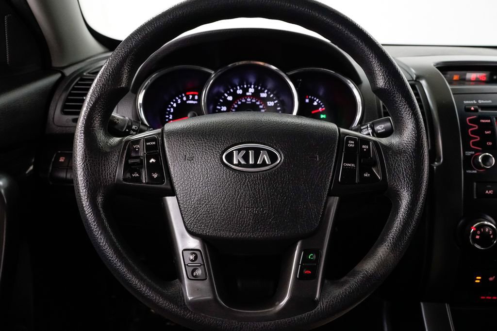 Used 2012 Kia Sorento LX w/ Convenience Pkg image 11