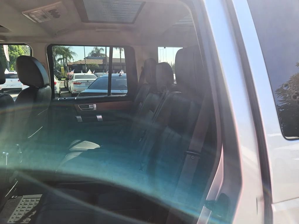 Used 2016 Land Rover LR4 HSE Silver Edition image 28