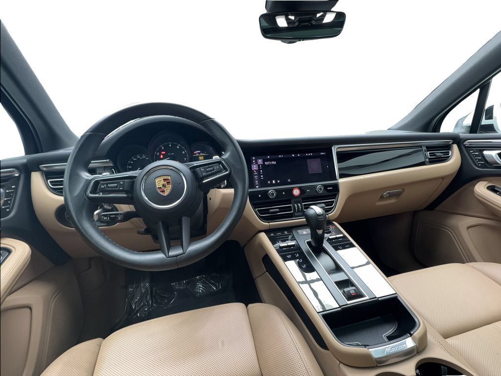 Used 2023 Porsche Macan Turbo AWD/4WD image 34