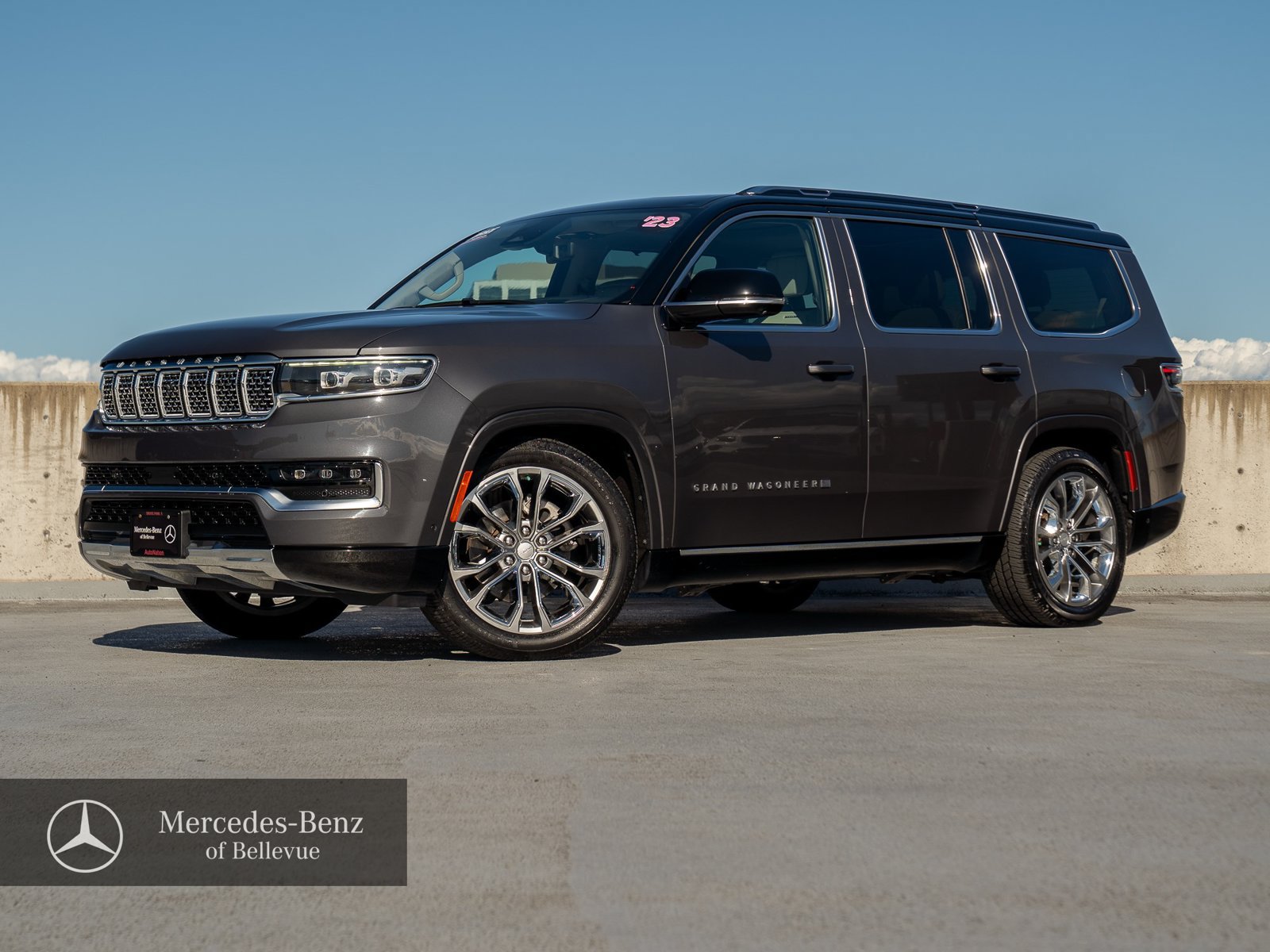 Used 2023 Jeep Grand Wagoneer Series II AWD/4WD video 1