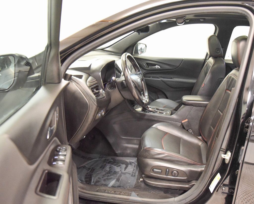 Used 2022 Chevrolet Equinox RS w/ RS Leather Package image 10