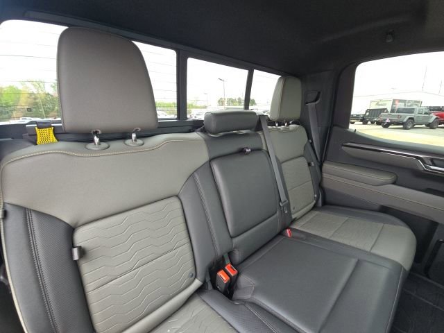 Used 2022 Chevrolet Silverado 1500 ZR2 w/ Technology Package AWD/4WD image 15