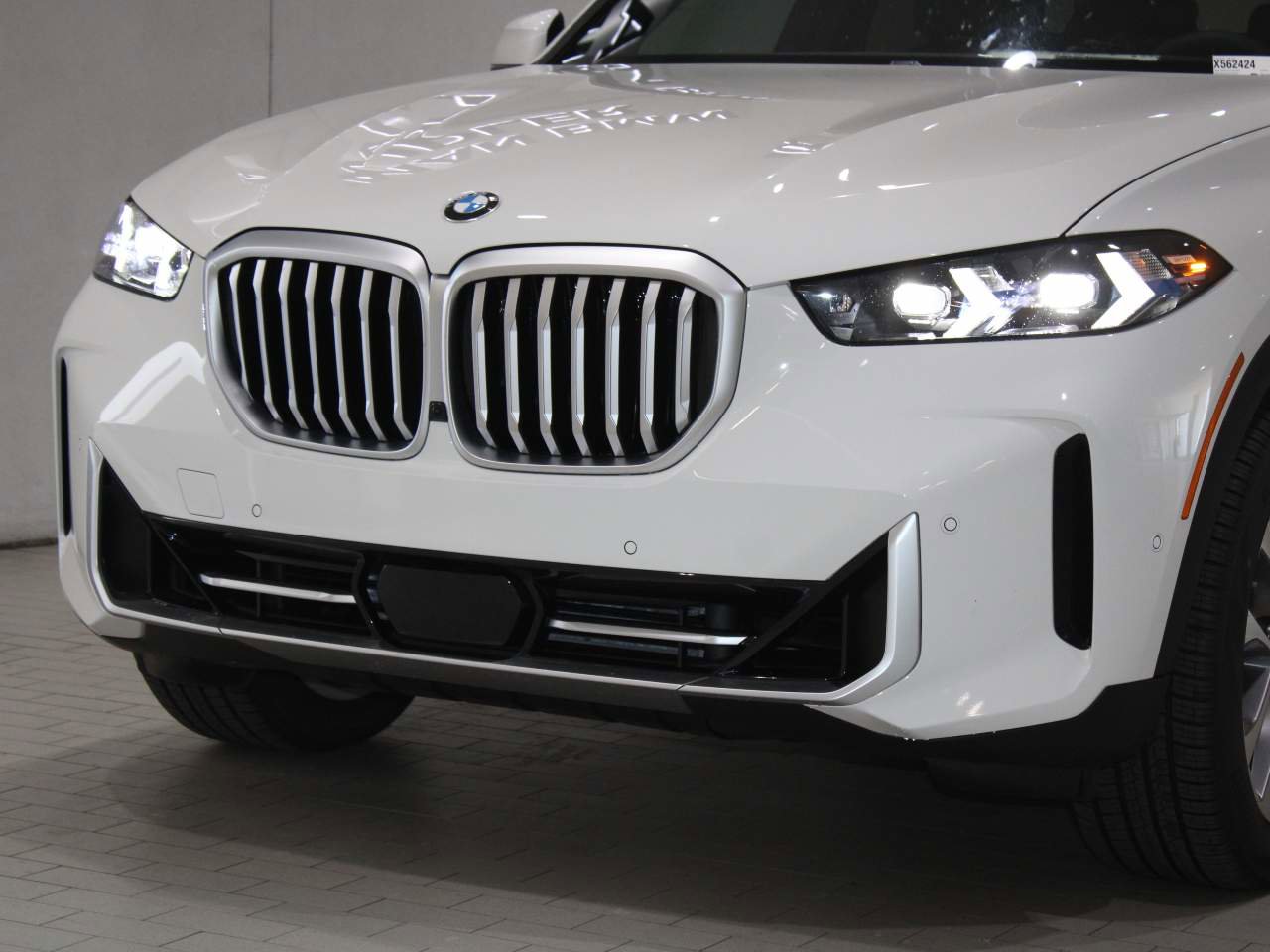 Certified 2026 BMW X5 sDrive40i RWD image 2