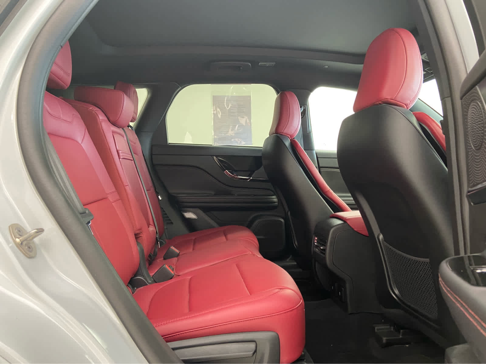 Used 2025 Lincoln Corsair Reserve w/ Jet Appearance Package image 18