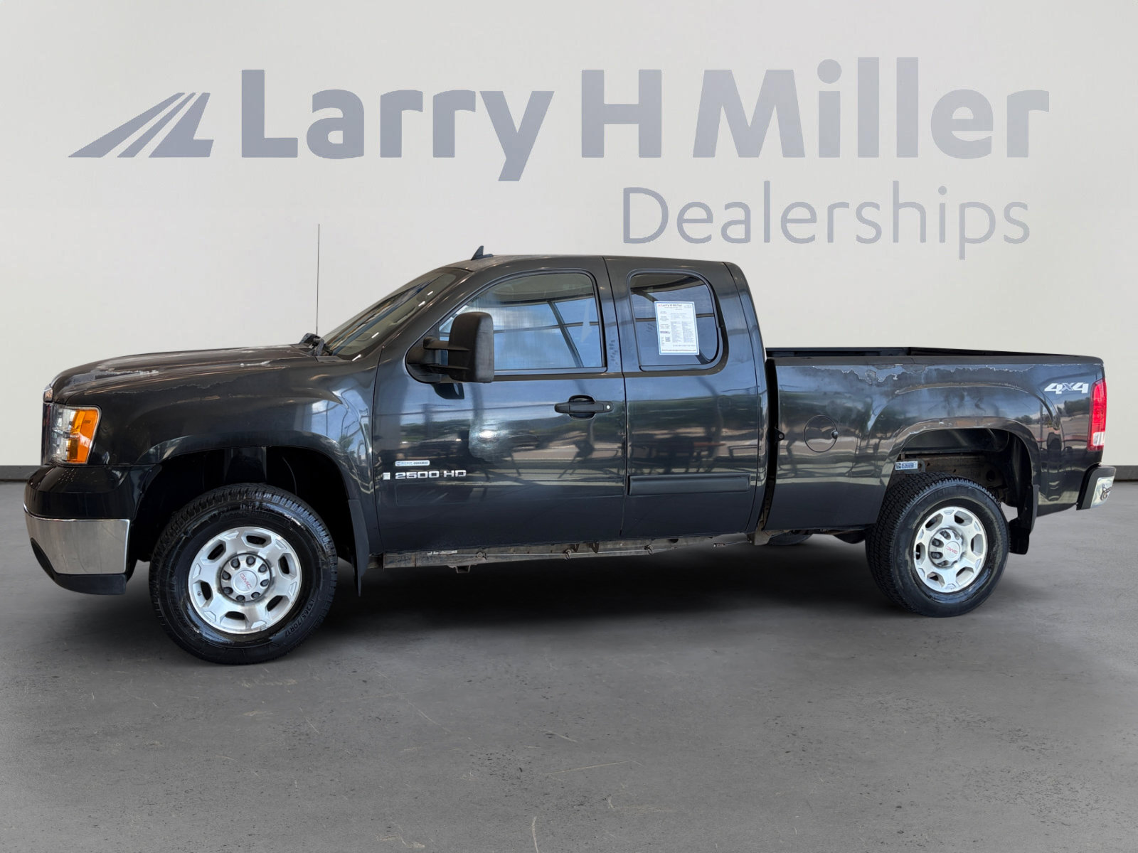 Used 2009 GMC Sierra 2500 SLE AWD/4WD image 2