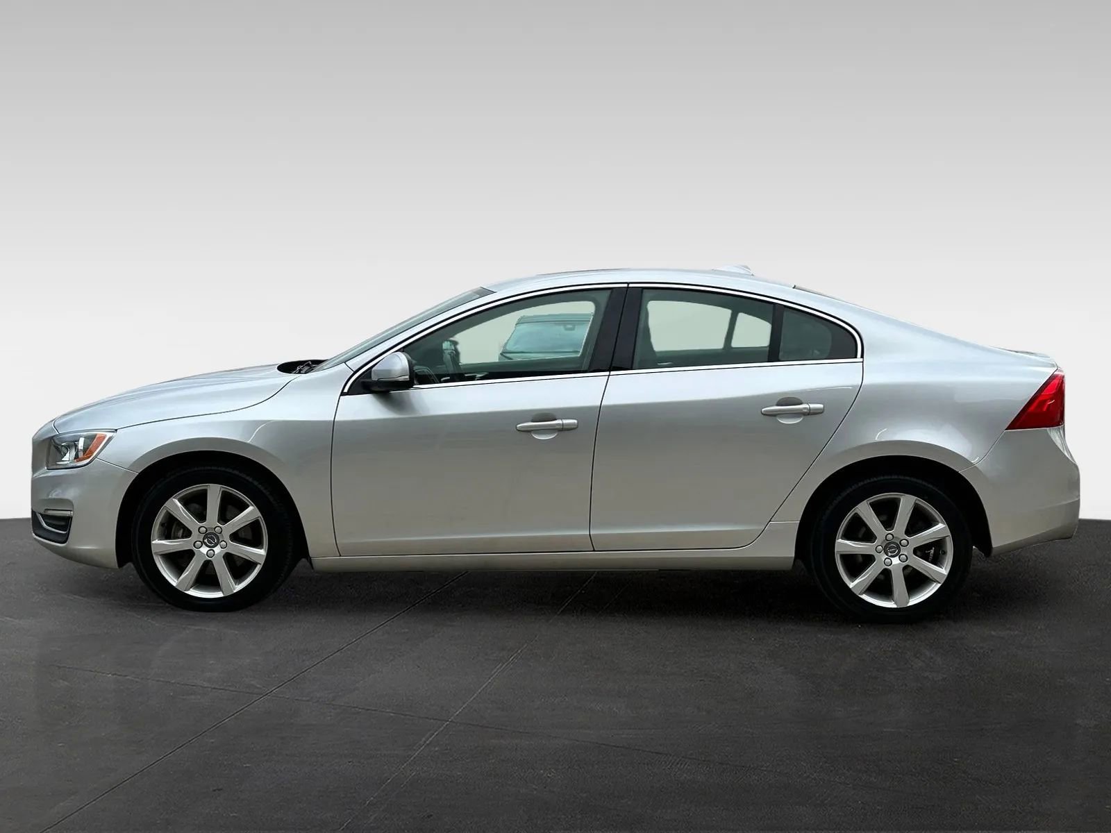 Used 2016 Volvo S60 T5 Premier AWD/4WD image 4