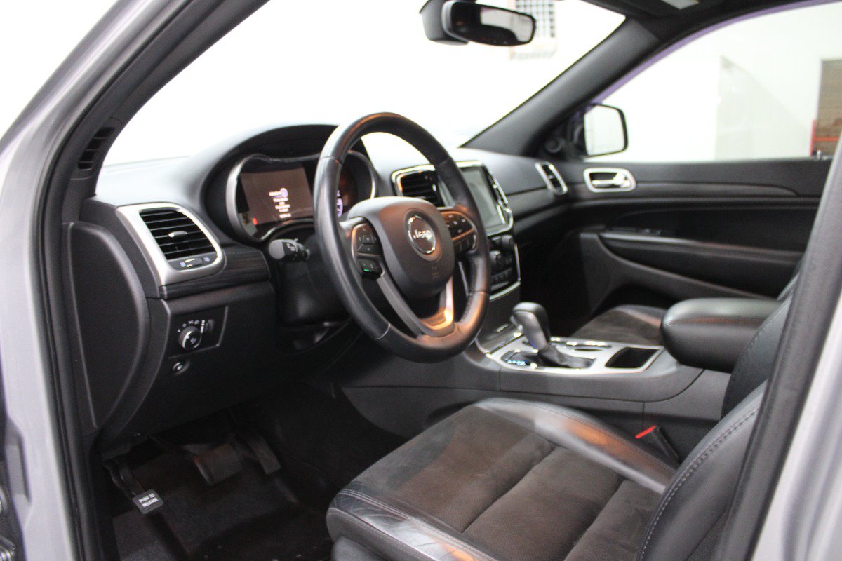 Used 2019 Jeep Grand Cherokee Altitude AWD/4WD image 7