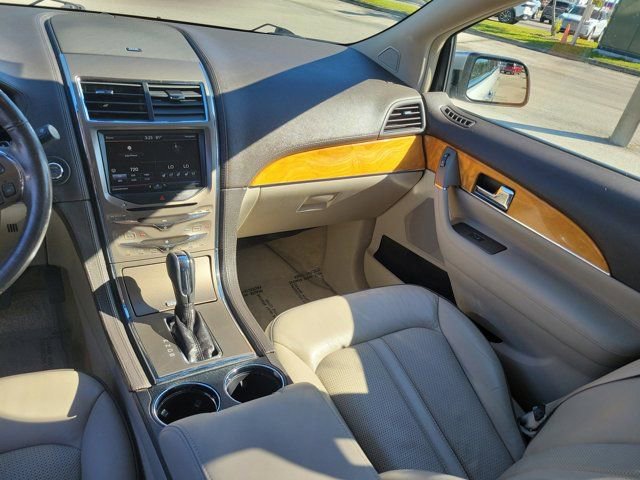 Used 2014 Lincoln MKX FWD w/ Equipment Group 102A image 21