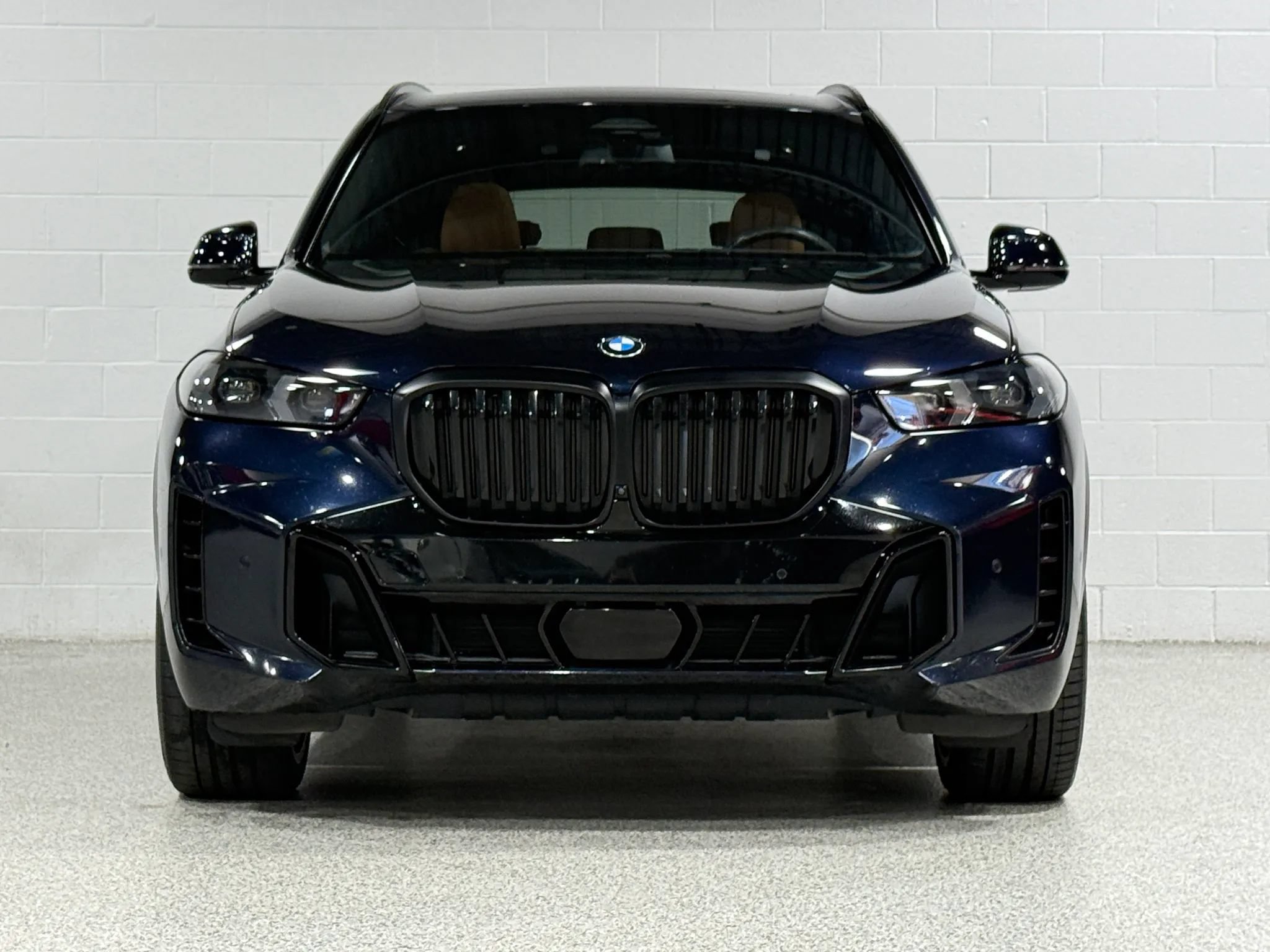 Used 2024 BMW X5 xDrive40i w/ M Sport Package AWD/4WD image 3