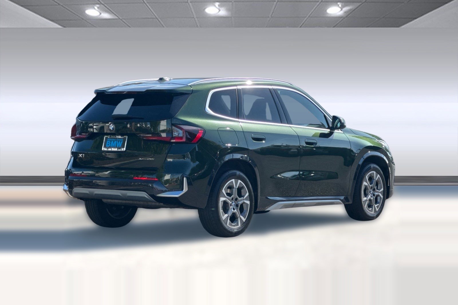 Used 2025 BMW X1 xDrive28i w/ Convenience Package AWD/4WD image 8