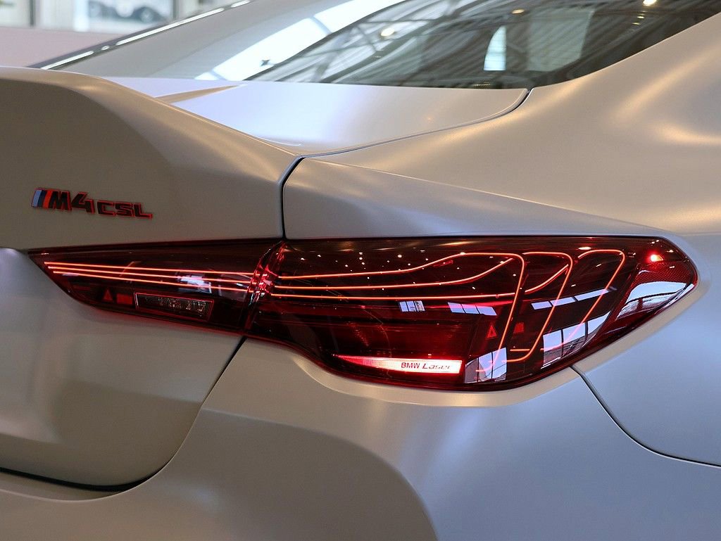 Used 2023 BMW M4 CSL image 50