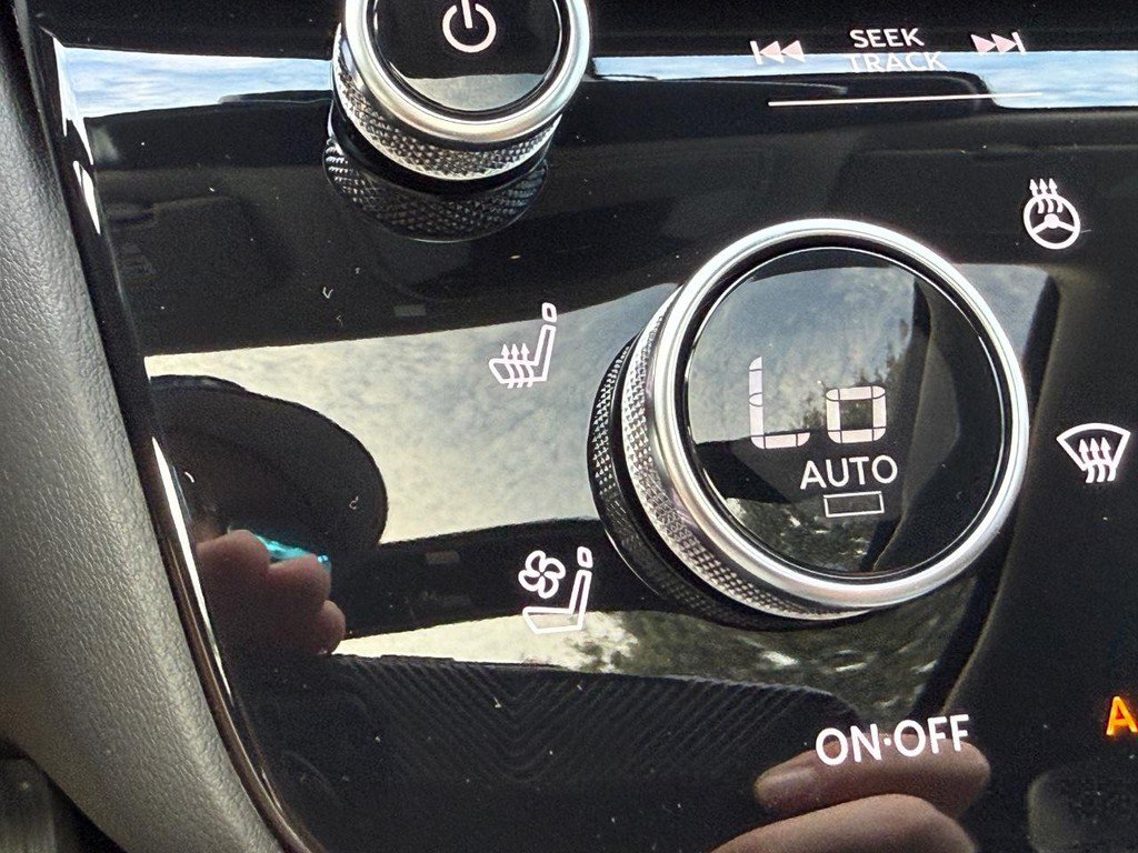 New 2027 INFINITI QX60 Luxe FWD image 19