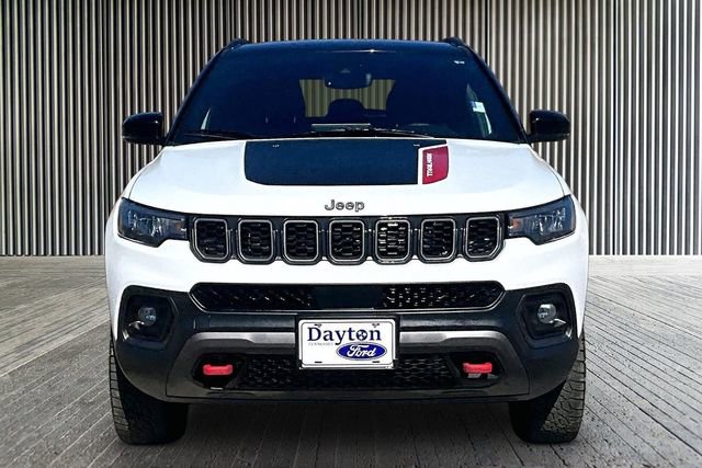 Used 2024 Jeep Compass Trailhawk image 3