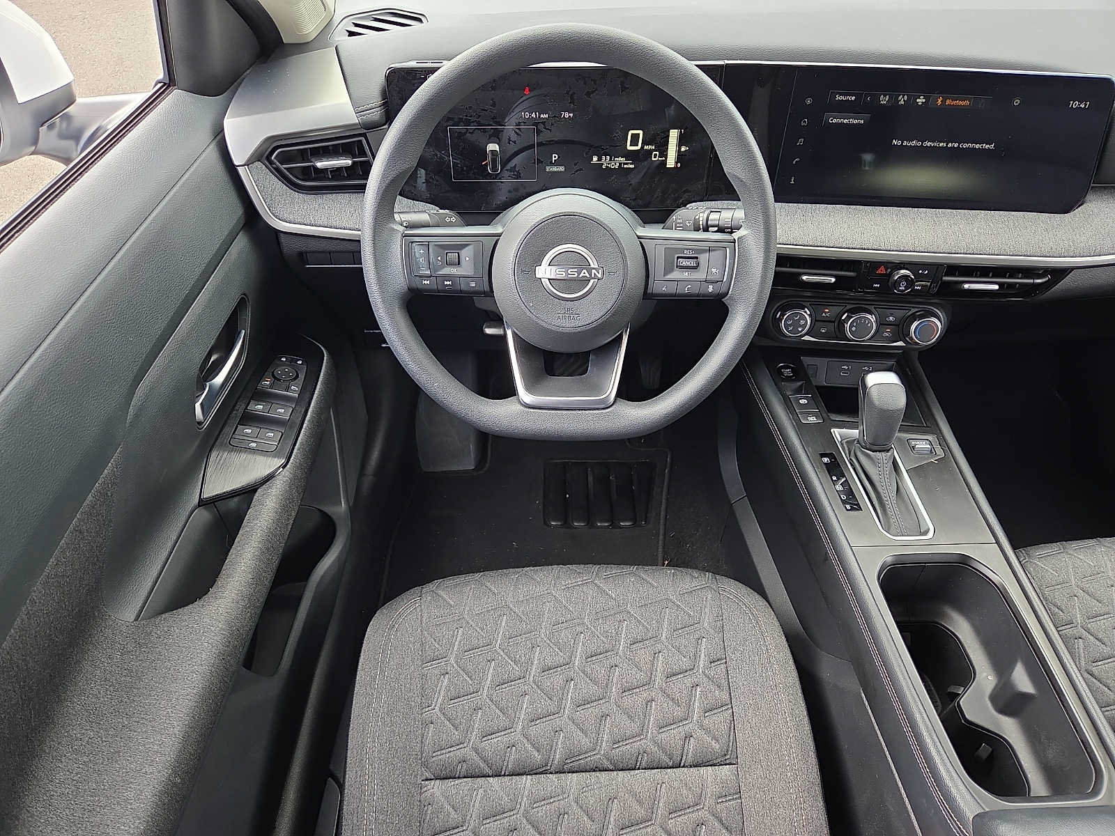 Used 2025 Nissan Kicks SV AWD/4WD image 12