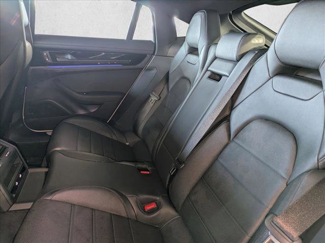 Used 2024 Porsche Panamera image 20