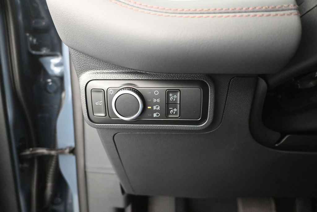 New 2026 Ford Explorer Active RWD image 12