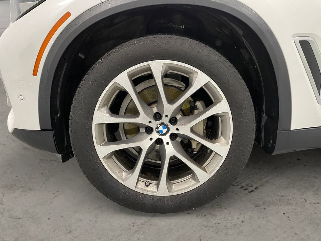 Used 2021 BMW X5 xDrive40i w/ Premium Package 2 image 12