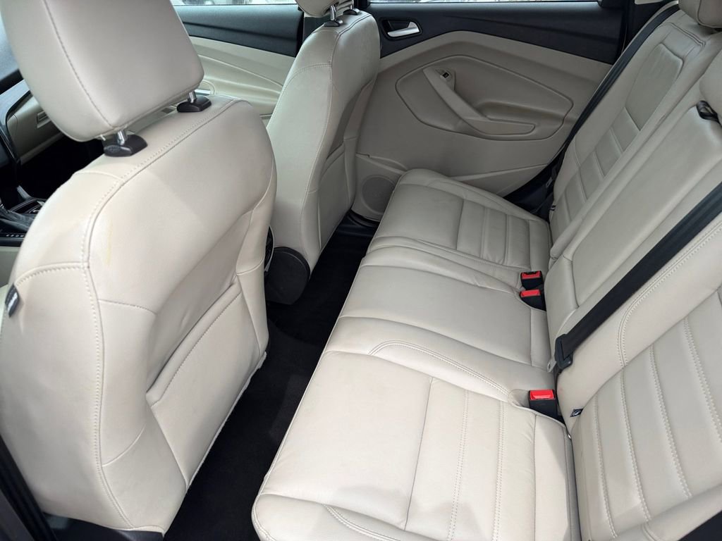 Used 2019 Ford Escape Titanium FWD image 11